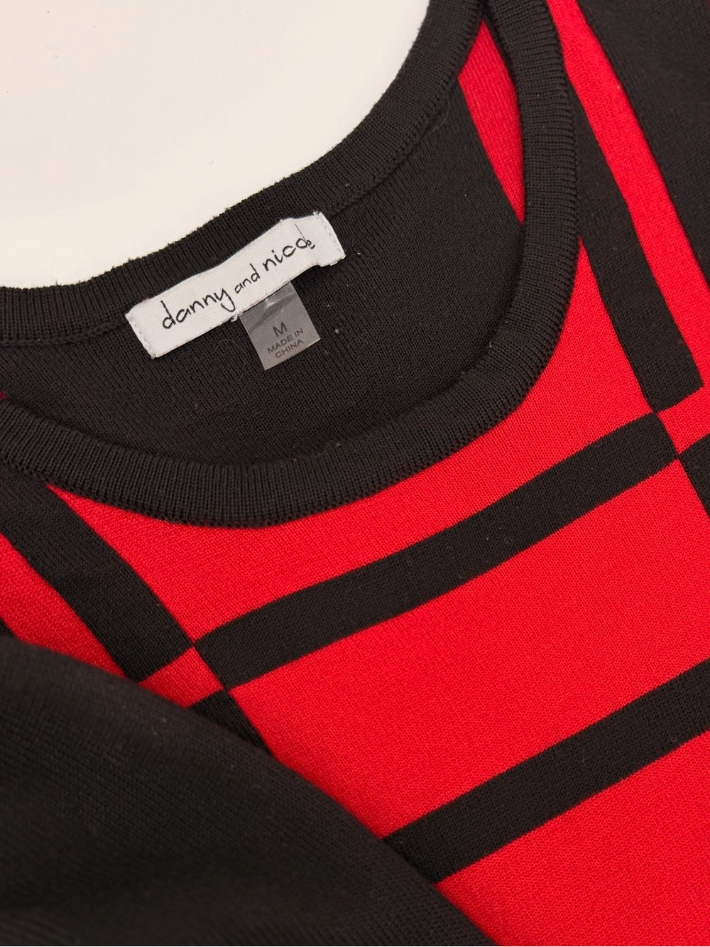 Danny & Nicole Red Black Plaid Sweater Dress M Fit Flare 3/4 Sleeve - Picture 3 of 4